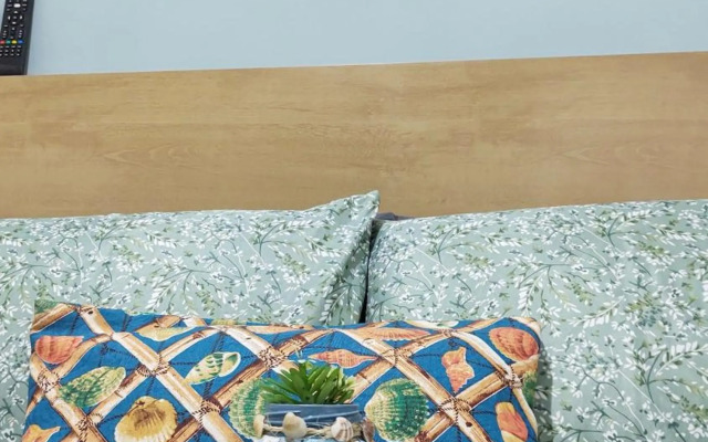 Apto Centro Ubatuba com Varanda Gourmet, Suíte e Piscina