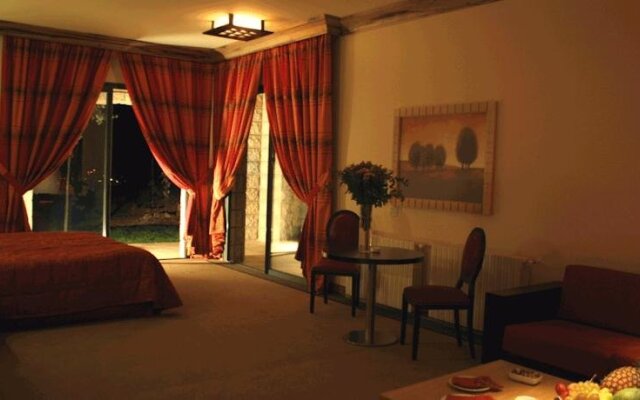 Terrebrune Hotel
