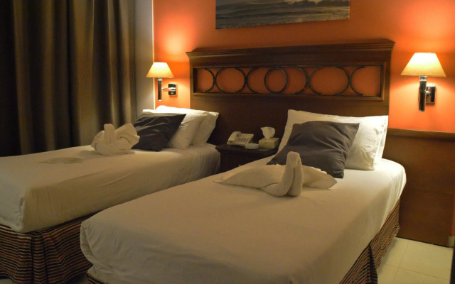 Capri Hotel Suites
