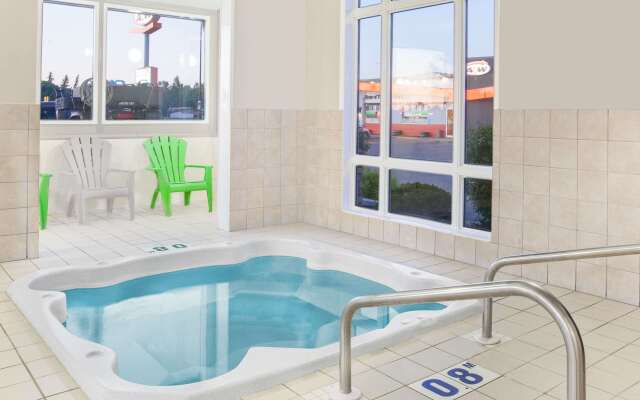 Super 8 by Wyndham Brandon MB