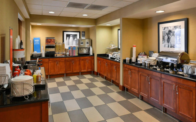 Hampton Inn & Suites Tacoma