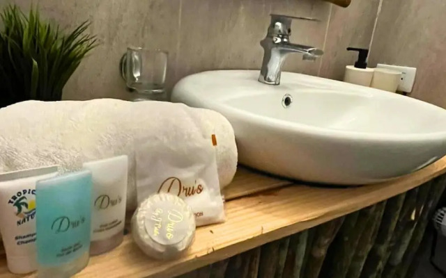 Tribe Inn & Rooftop Lounge