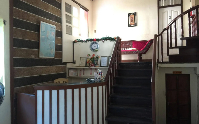 Casa Rey Francis Pension House