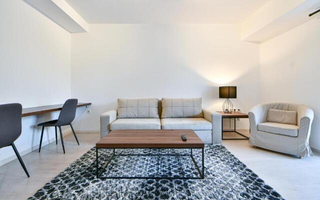 Fully-Renovated Apartment in Palaio Faliro