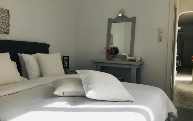 studio apartment Violetta at Livadia beach