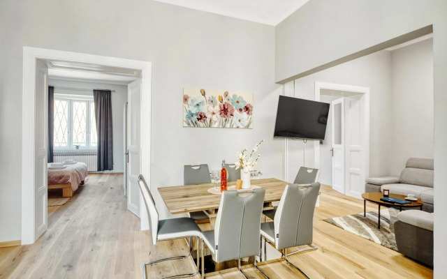 City Twenty 2bdr Apartment by Irundo