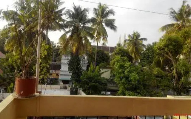 Edreena Chris Home Stay