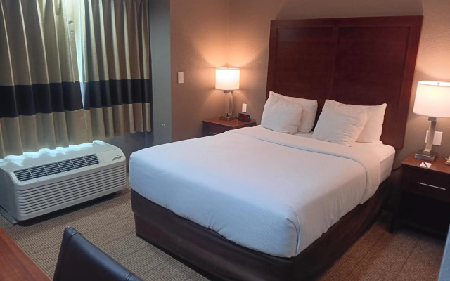 Microtel Inn & Suites by Wyndham Aztec