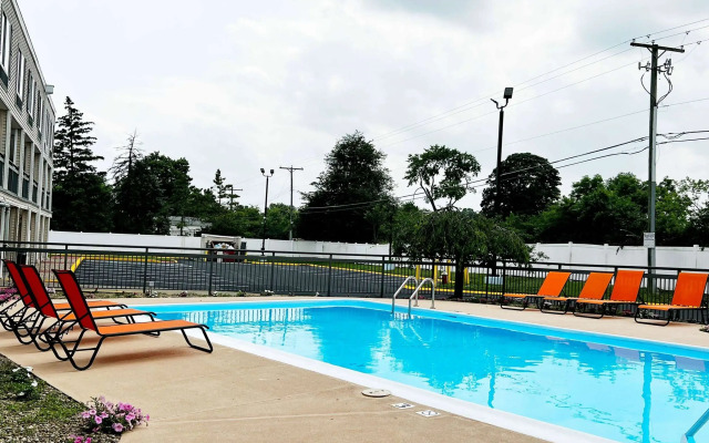 Baymont Inn & Suites by Wyndham Columbus near OSU
