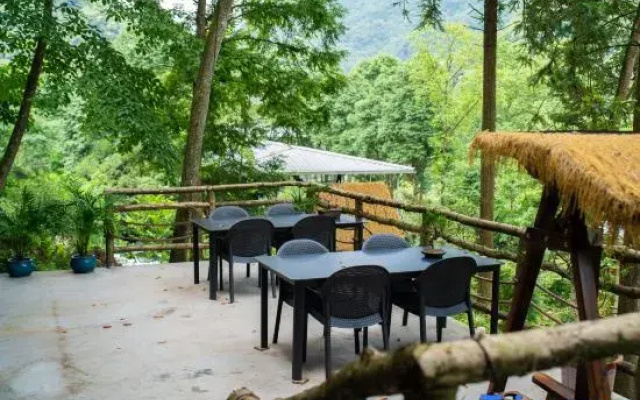 Dujiang Emerald Linyashe Homestay (Qingchengshan Branch)