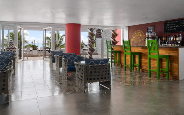 Grand Decameron Cornwall Beach, A Trademark All-Inclusive Resort