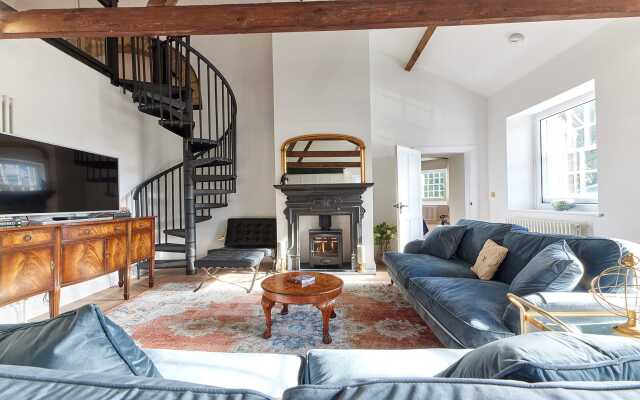 Host Stay The Old Workhouse