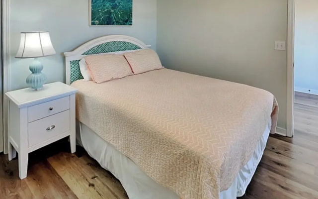 A Grande Green by Topsail Realty