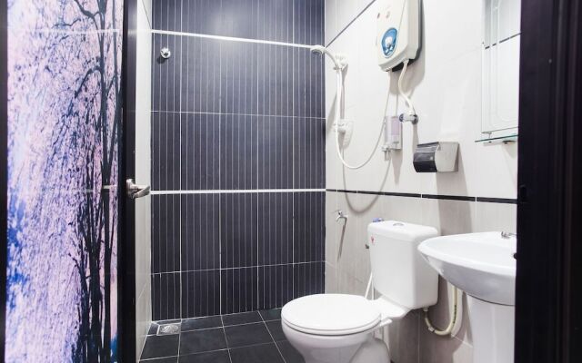 OYO 89518 Sejati Hotel