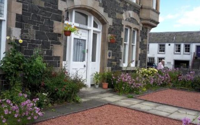 Lindores Guest House