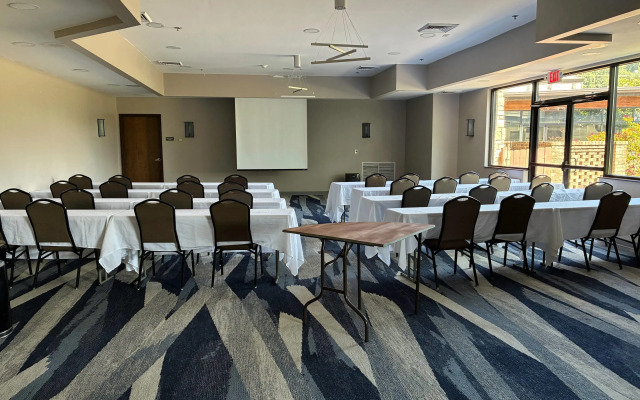 Comfort Inn and Suites Near Lake Guntersville