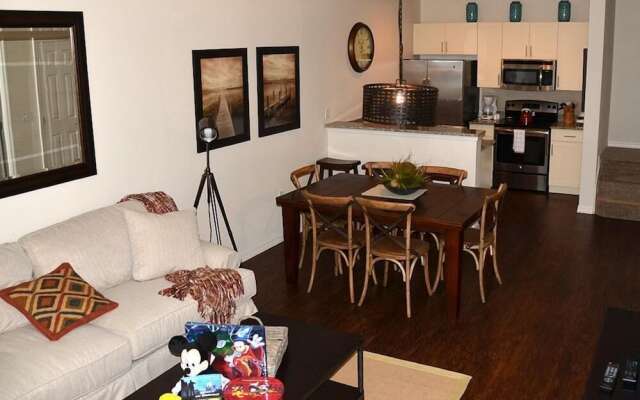 Lucaya 3 Bedroom 2 Bath Townhome!