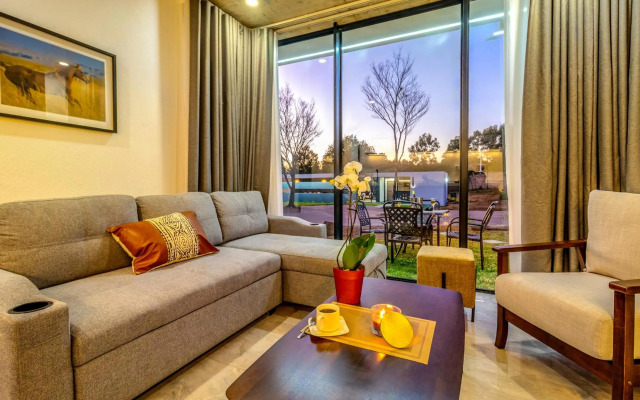 Kravit Premier Suites