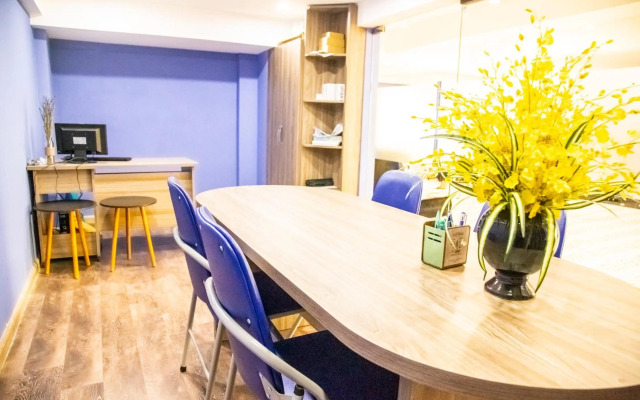 La Mia Lakeview Hotel