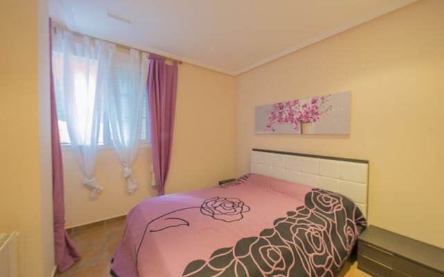 Bungalow - 3 Bedrooms with Pool and WiFi - 104996