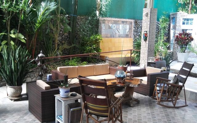 Coyaba Tropical Elegant Adult Guesthouse