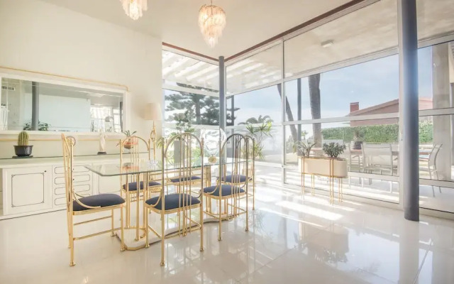 Luxury Beachfront Villa in Tarragona TH 63
