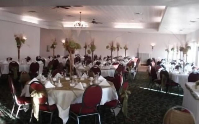 Deer Valley Lodge & Golf