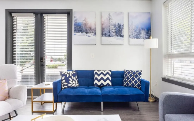 Bright & Cozy 2BR Retreat W/parking Broad Ripple