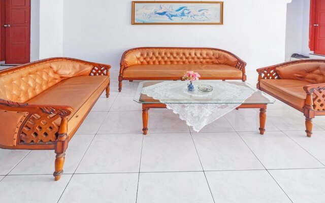 Hotel O Wisma Arwini Syariah Near Benteng Balangnipa