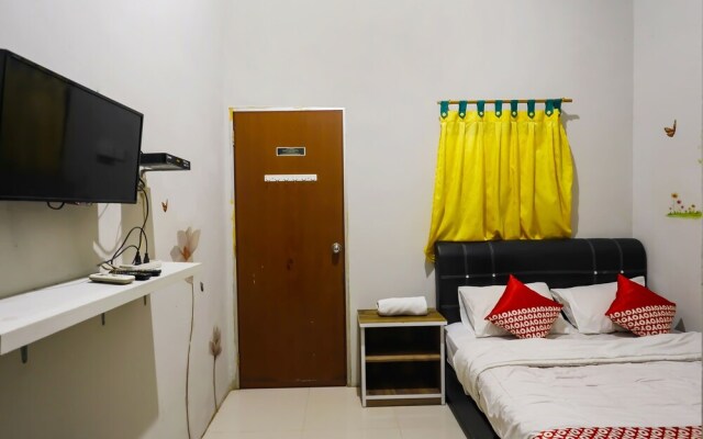 OYO 92451 Hasan House Syariah 2NearVihara Budhi Bhakti