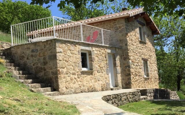 Stunning, Detached Holiday Home on a Hill With Phenomenal Views