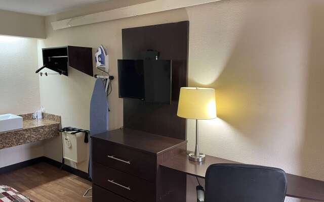 Red Roof Inn Toledo - Holland