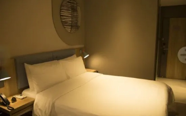 Homeinn Hotel (Zibo Zichuan Jixiang Road District Government)