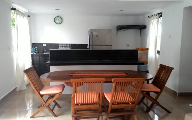 Lovina Villa Cinta
