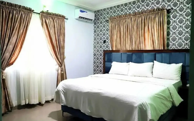 AA Hotel and Apartment