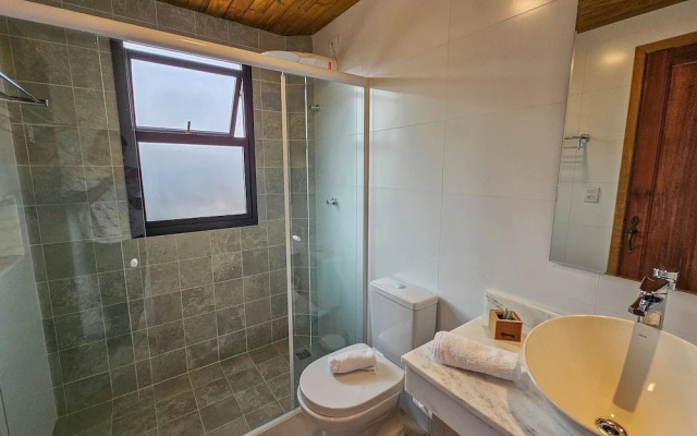 Estudios no Capivari by The Lodges