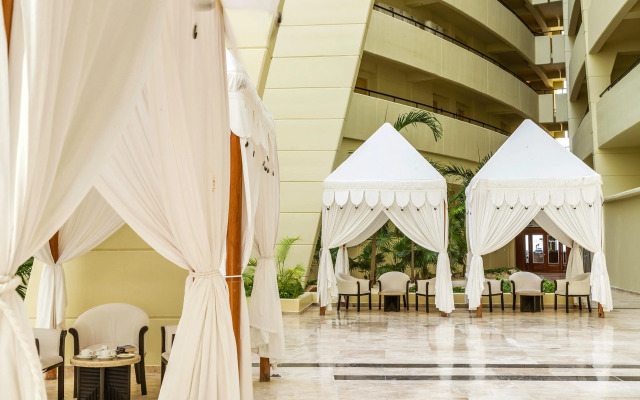 Crown Paradise Club Cancun All Inclusive