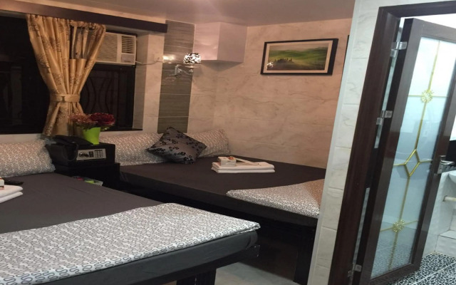 Rich Hotel