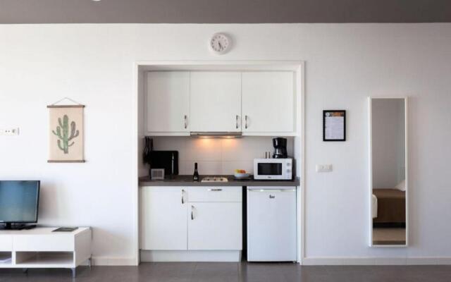 RentOnTheBeach Studio 4