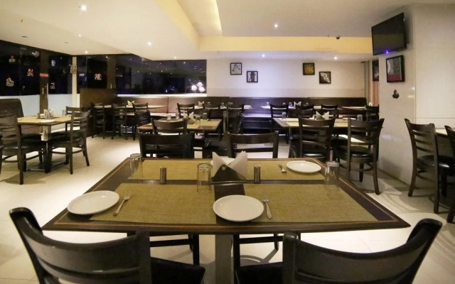 OYO 1653 M5 Hotel