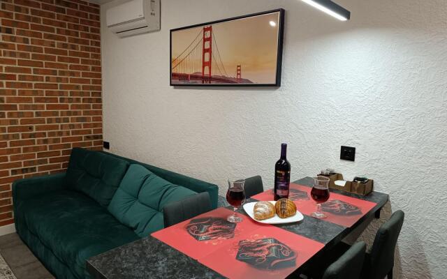 Апартаменты Лофт на Державинском