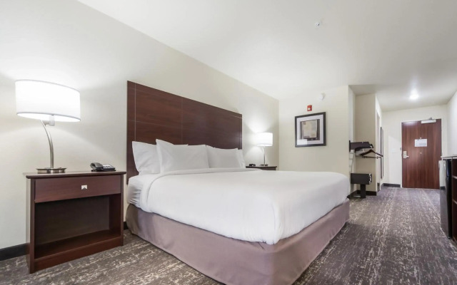 Cobblestone Inn & Suites - Holdrege