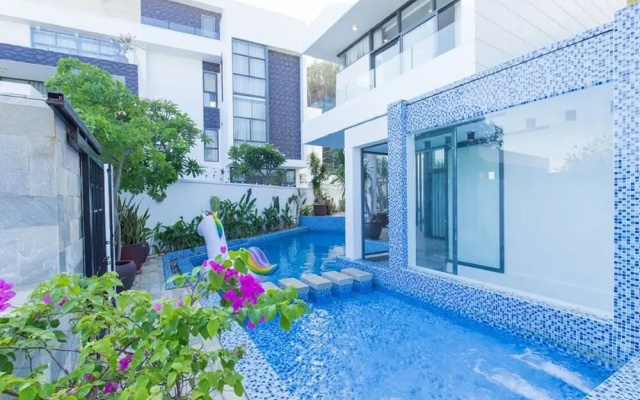 Villa Royal 2