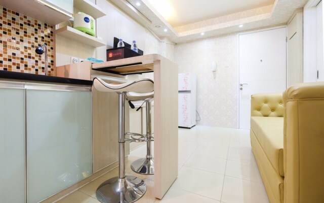 Pool View Bassura City Apartment
