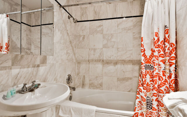 Sonder by Marriott Bonvoy Le Victoria Apartments Old Montreal