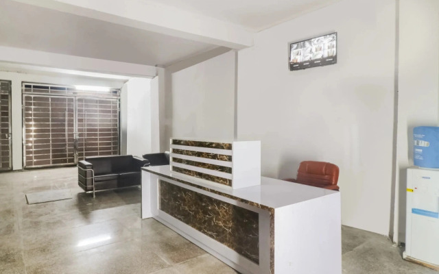 Lovely Inn by OYO Rooms