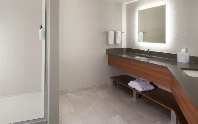 Wingate by Wyndham Charleston