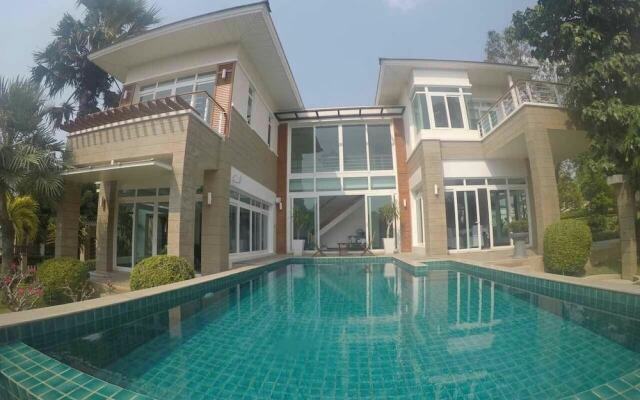 Baan Talay Pool Villa Pattaya