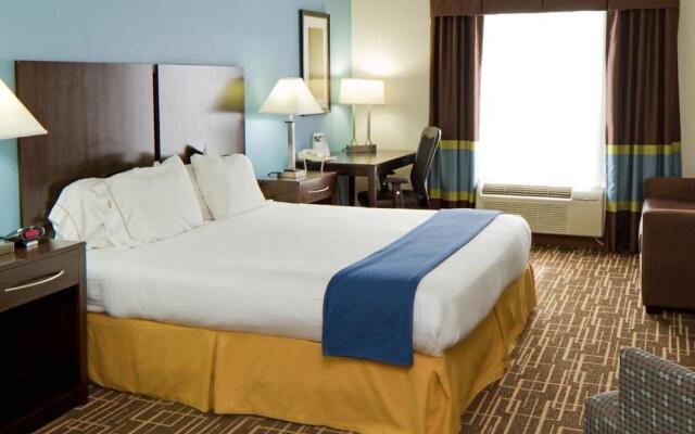 Holiday Inn Express & Suites Greenville - Downtown, an IHG Hotel