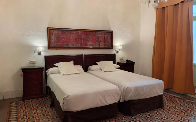 Hotel Simón